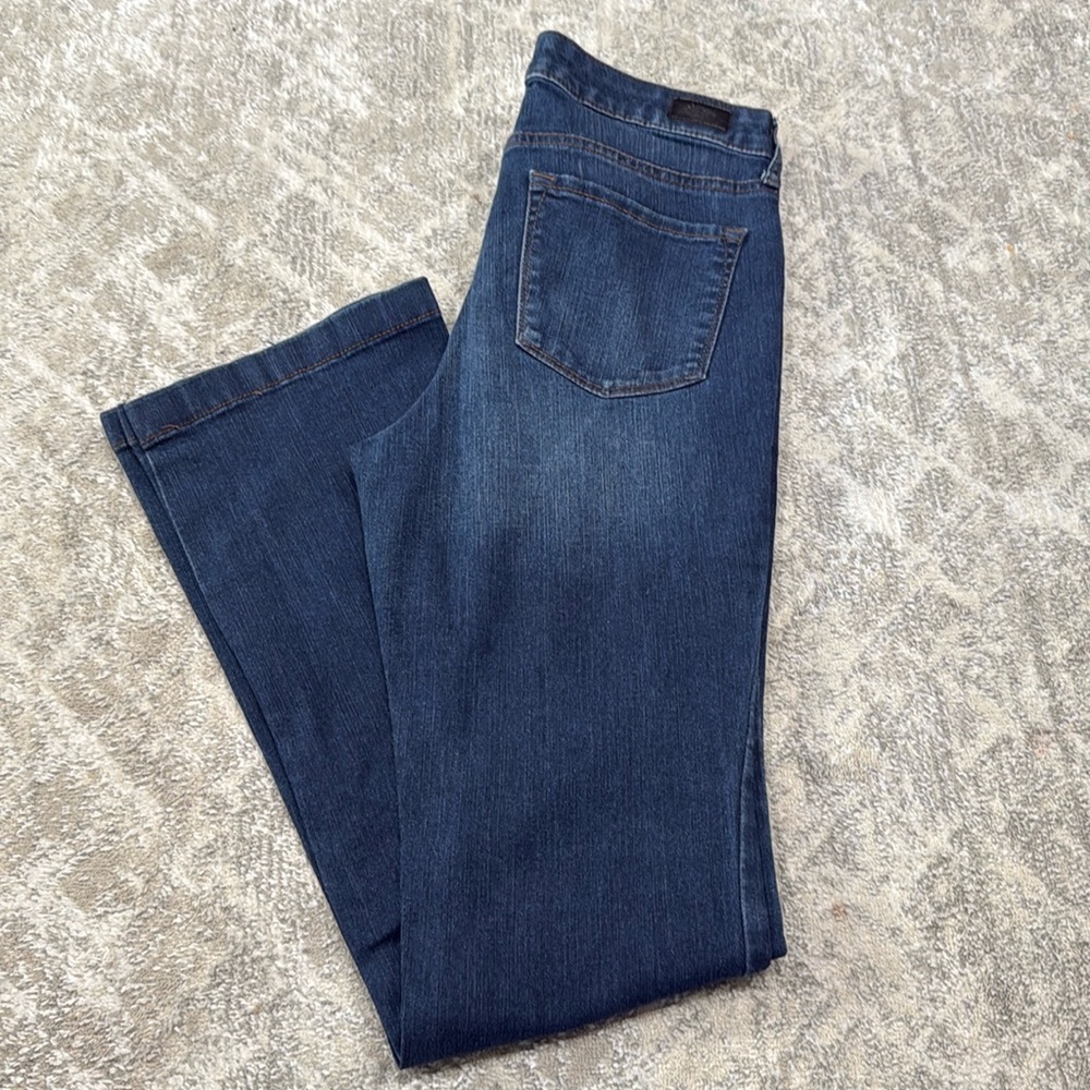 Bootcut high waisted jeans